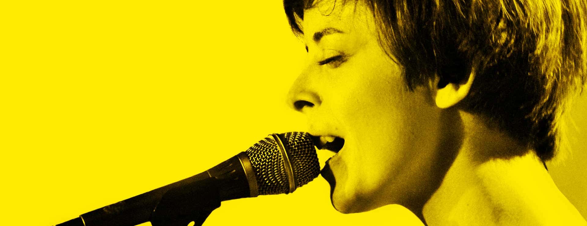 Oh Yeah, She Performs!